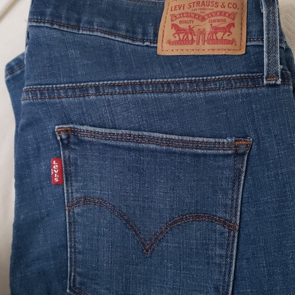 👖Levi's Slimming boot Jean - Picture 2 of 8